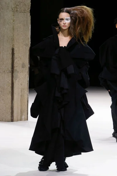 Look 1